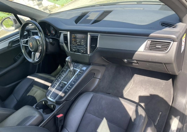 Porsche Macan cena 129800 przebieg: 150000, rok produkcji 2014 z Biała małe 704